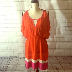 💐Super cute cold shoulder dress💐